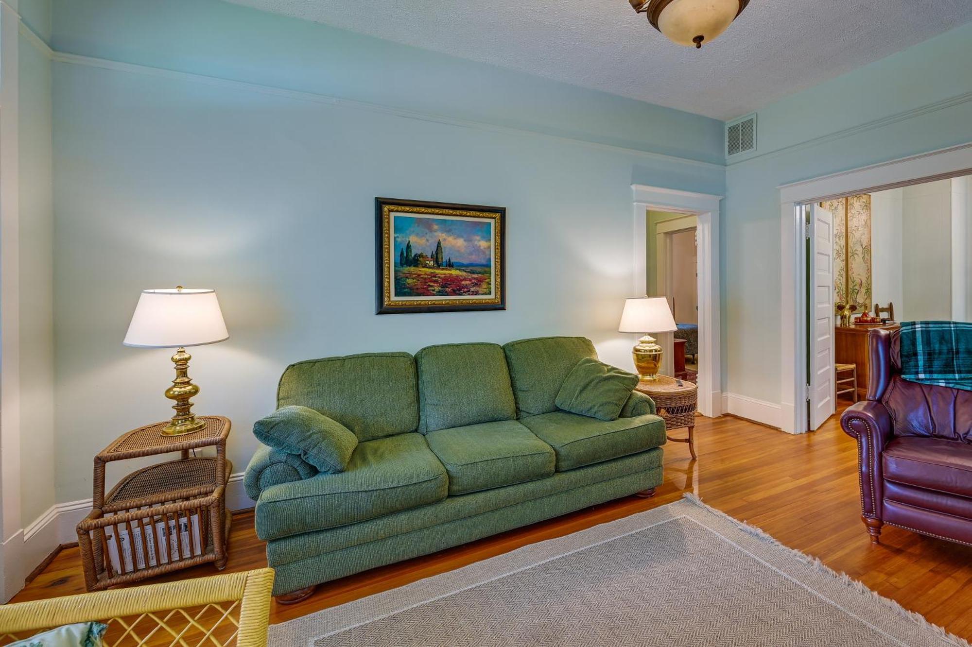 Cozy Casa Verde Getaway - 1 Mi To Uncg Campus Villa Greensboro Exterior photo